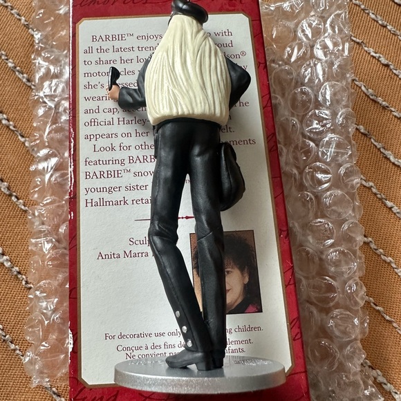 Hallmark Keepsake Ornament Barbie Harley-Davidson Barbie Christmas 2000 Preowned - Picture 9 of 9
